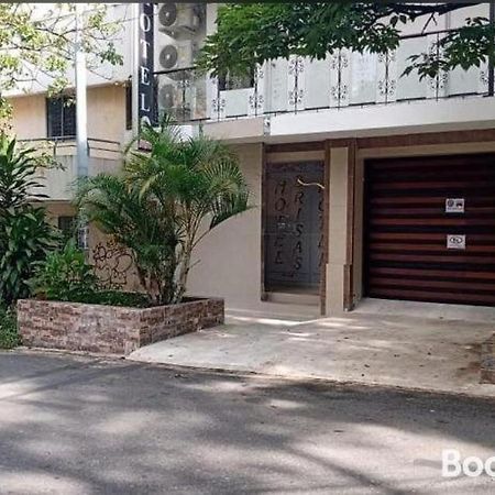 Hotel Brisas 메딜린 외부 사진