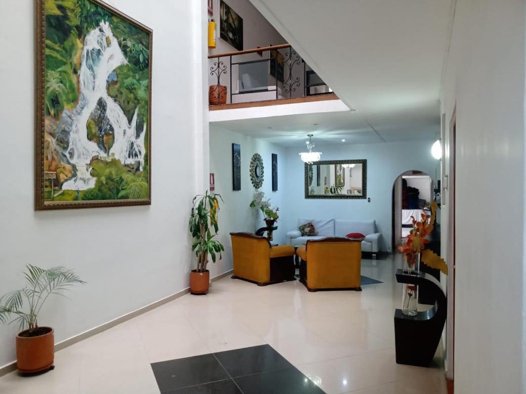 Hotel Brisas 메딜린 외부 사진