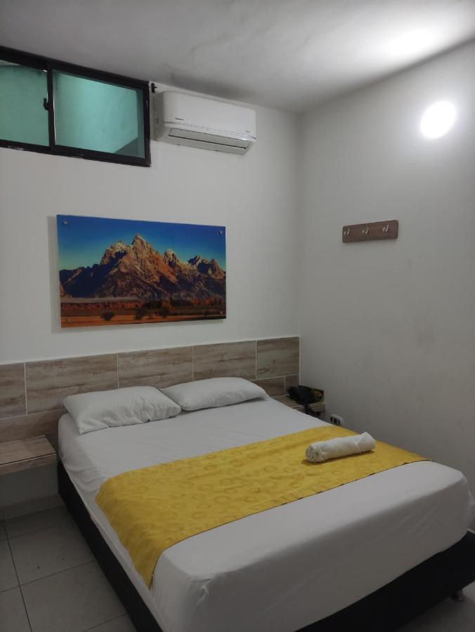 Hotel Brisas 메딜린 외부 사진