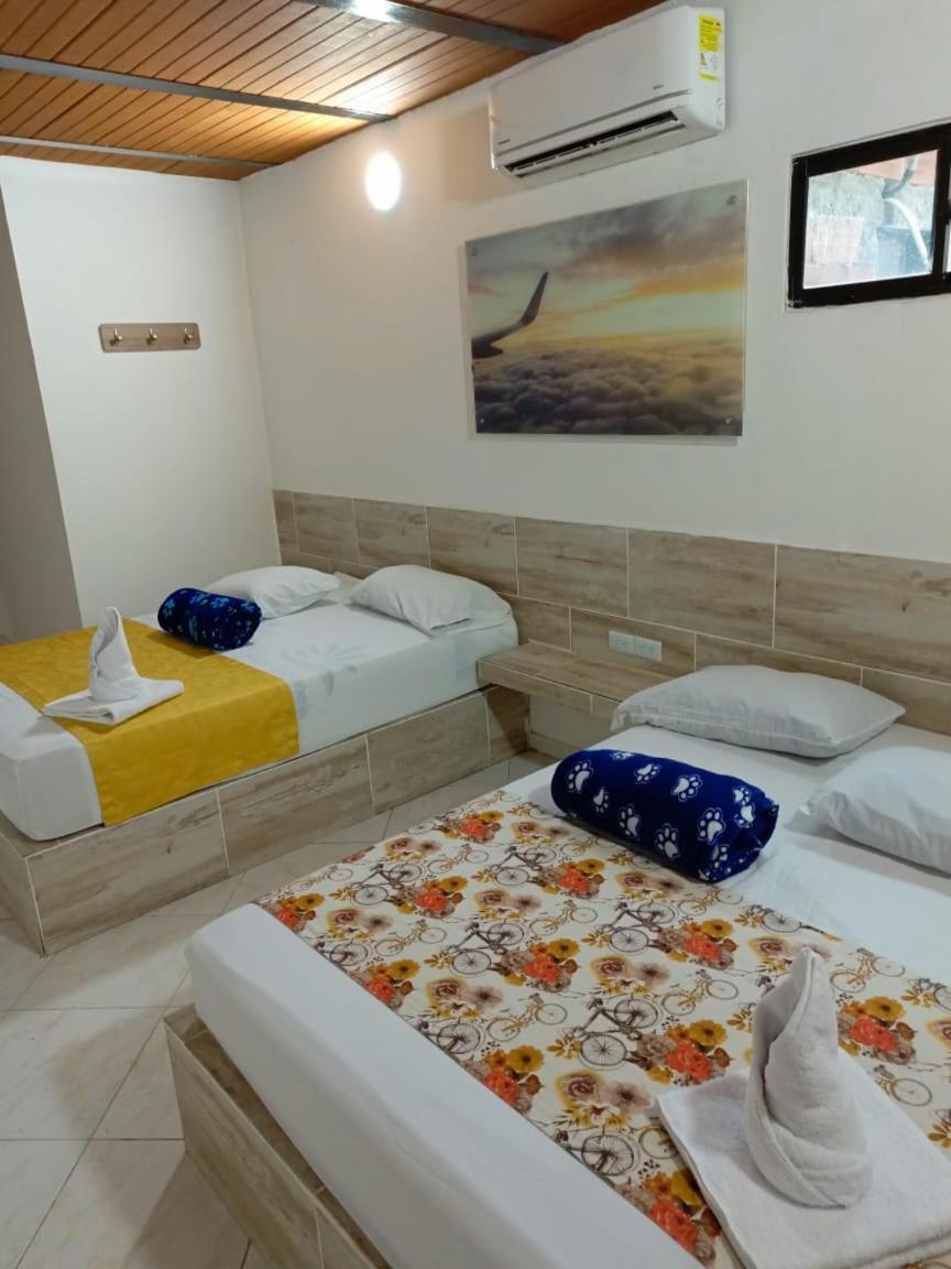 Hotel Brisas 메딜린 외부 사진