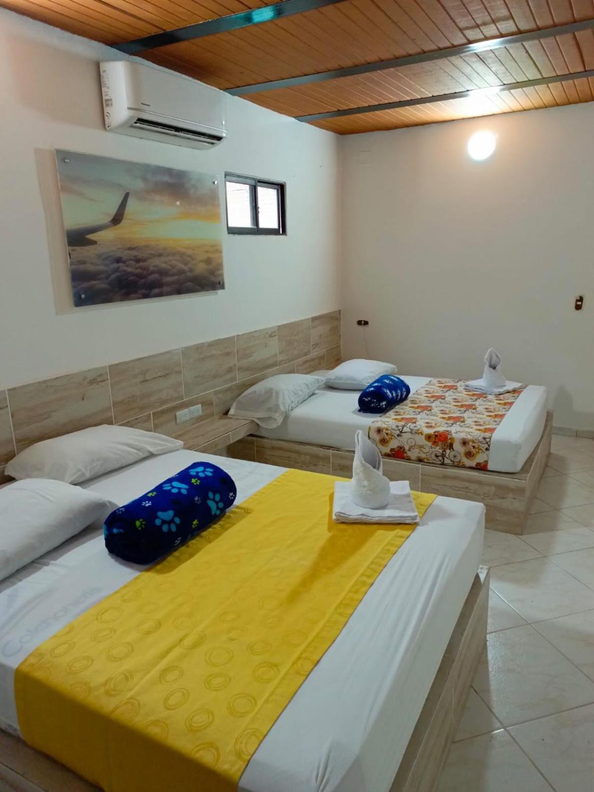 Hotel Brisas 메딜린 외부 사진